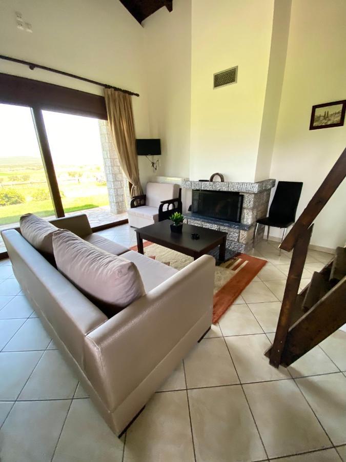 Lithos Villas Амфіклія Екстер'єр фото