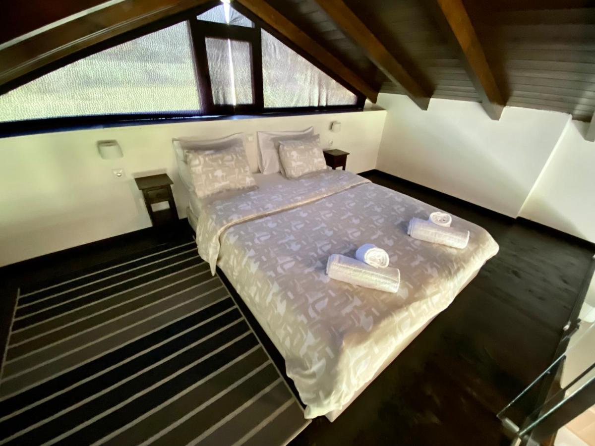 Lithos Villas Амфіклія Екстер'єр фото
